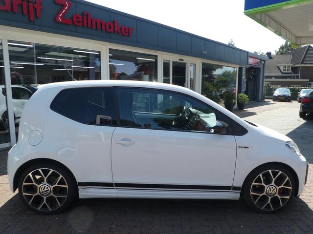 Volkswagen UP! 1.0 TSI GTI 116PK Climatronic, Stoelverwarming, 17" Lichtmetaal