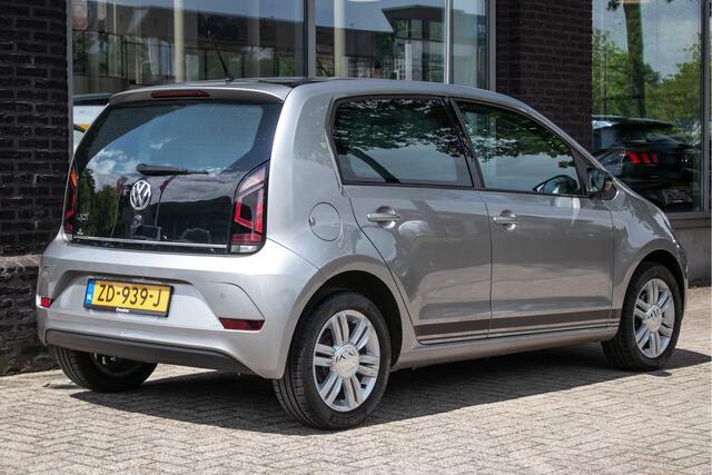 Volkswagen UP! 1.0 BMT high up Automaat | Cruise | PDC | DAB | LMV |