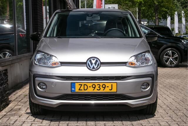 Volkswagen UP! 1.0 BMT high up Automaat | Cruise | PDC | DAB | LMV |