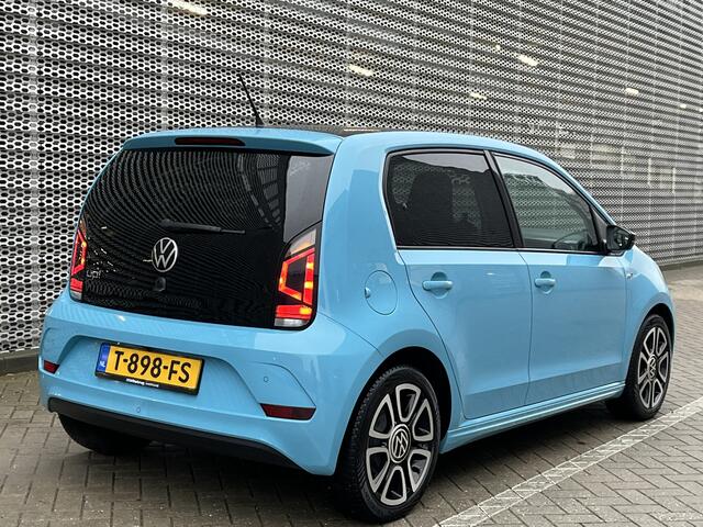 Volkswagen UP! 1.0 66PK R-Line / R-Line Exterieur / 16" LMV / Achteruitrijcamera / Climate Control / Cruise Control