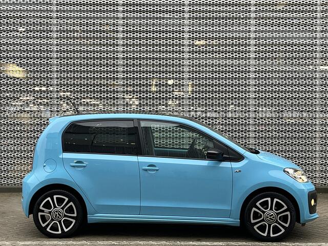 Volkswagen UP! 1.0 66PK R-Line / R-Line Exterieur / 16" LMV / Achteruitrijcamera / Climate Control / Cruise Control