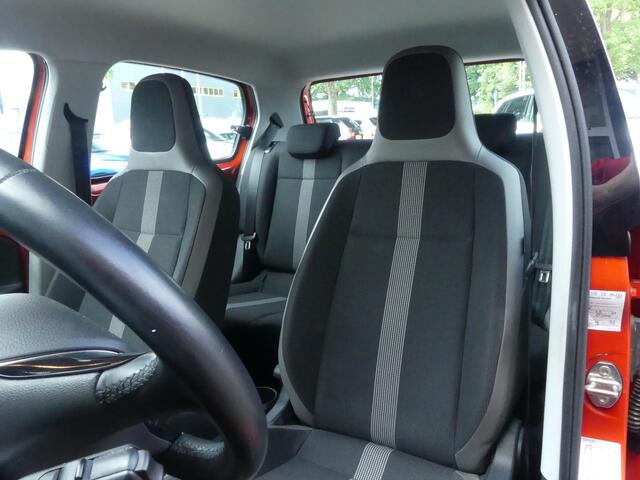 Volkswagen UP! 1.0 TSI BMT high up! Camera, Park. sensoren, Climate Control, LM Velgen