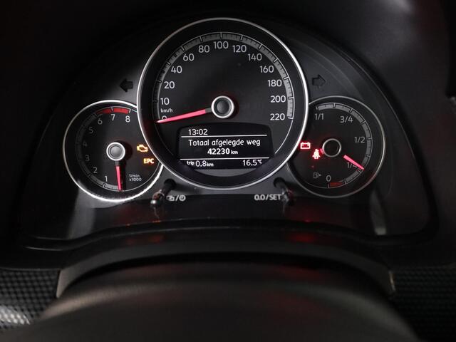 Volkswagen UP! 1.0 65 pk | Navigatie via App | Airco | DAB ontvanger |