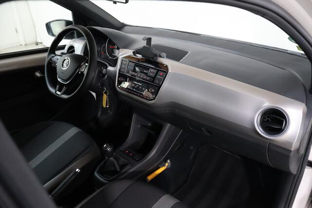 Volkswagen UP! 1.0 TSI high up! | Cruise | Camera | Dab | Stoelverwarming