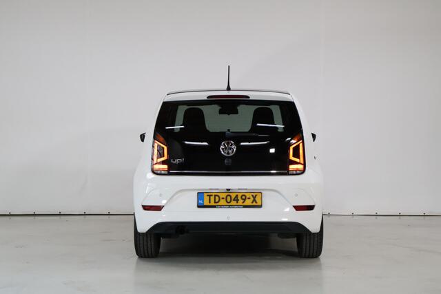 Volkswagen UP! 1.0 TSI high up! | Cruise | Camera | Dab | Stoelverwarming