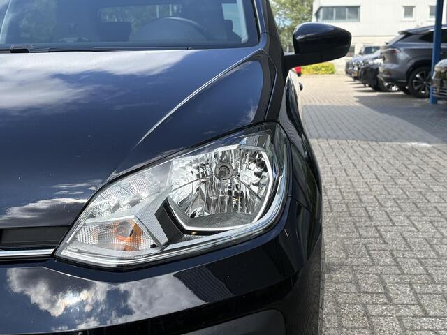 Volkswagen UP! 1.0 | Cruise control | Camera | Climate control