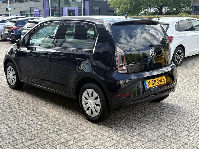 Volkswagen UP! 1.0 | Cruise control | Camera | Climate control