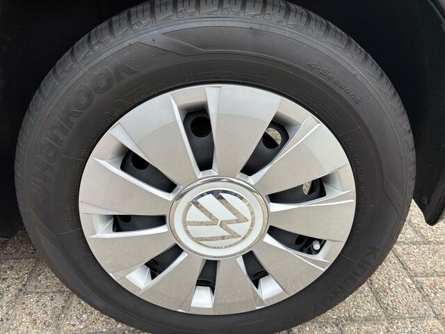 Volkswagen UP! 1.0 | Cruise control | Camera | Climate control