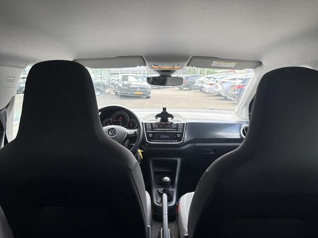 Volkswagen UP! 1.0 | Cruise control | Camera | Climate control