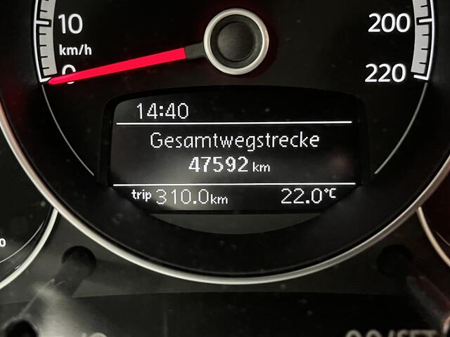 Volkswagen UP! 1.0 TSI GTI / CRUISE/ PARKEERSENSOREN + CAMERA/ STOELVERWARMING/ BEATS AUDIO/ BLUETOOTH/ DAB/ CLIMA/ 17'' LMV