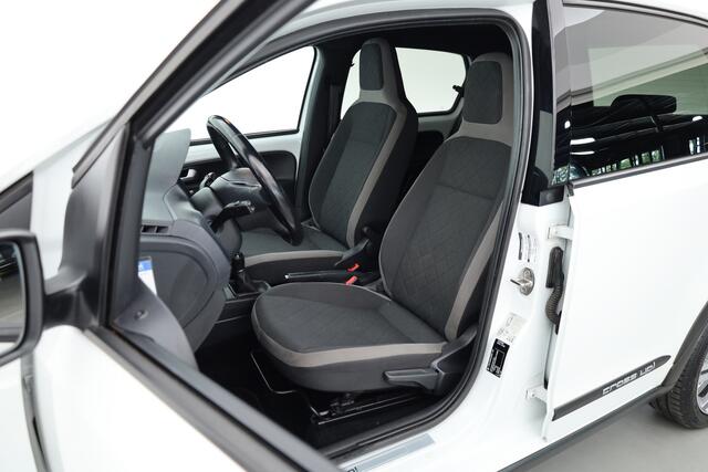 Volkswagen UP! 1.0 TSI 90PK BMT Cross Up! | Rijklaar! | Stoelverw. | Cruise | PDC | Climate | Bluetooth | 5-Deurs | 16'' | Elek. ramen