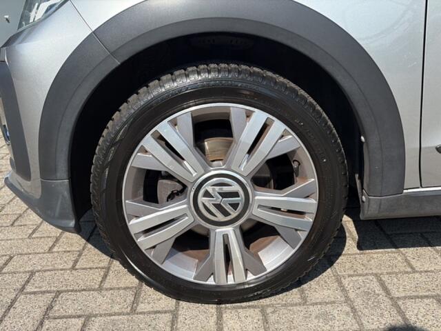 Volkswagen UP! CROSS UP! 1.0 BMT PDC-ACHTER/AIRCO/STOELVERWARMING