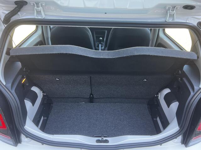 Volkswagen UP! 1.0 BMT move up! |