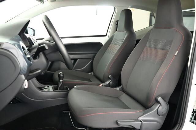 Volkswagen UP! 1.0 BMT high up! / Airco / Bluetooth / Stoelverwarming