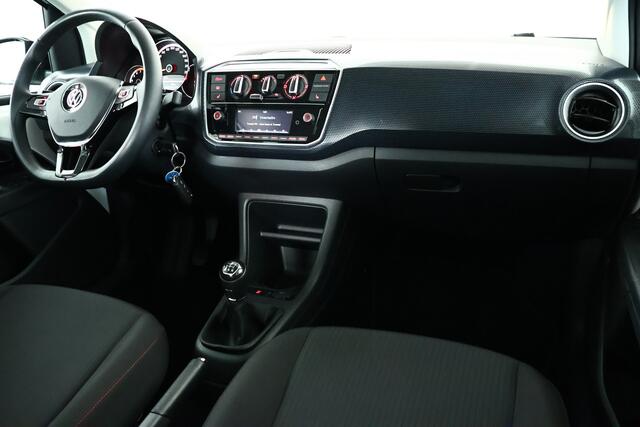 Volkswagen UP! 1.0 BMT high up! / Airco / Bluetooth / Stoelverwarming