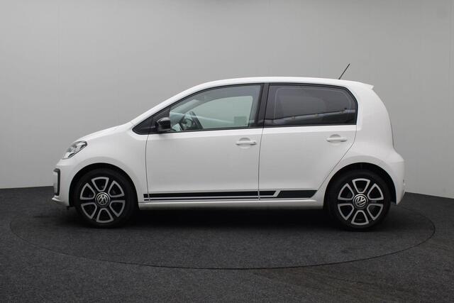 Volkswagen UP! 1.0 BMT move up! 2017 | Airco | DAB Radio | Elektrische Ramen | Automatische Verlichting & Ruitenwisser | Lichtmetalen Velgen | Nationale Autopas