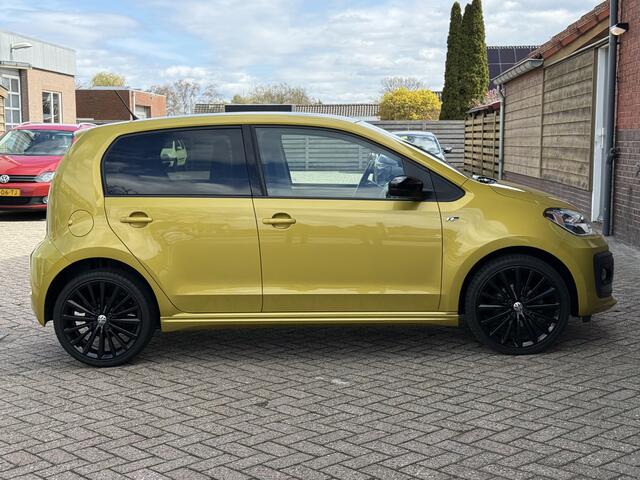 Volkswagen UP! 1.0 R-Line | UNIEKE AUTO | ORIG NL. | CAMERA | CRUISE | DAB | PDC |