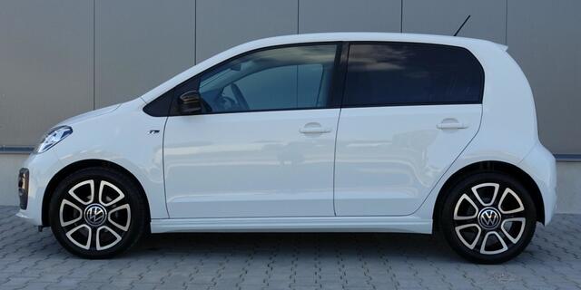 Volkswagen UP! 1.0i R-Line I NL-Auto I 100% dealer I 1e Eig. I Clima I Camera I Cruise I