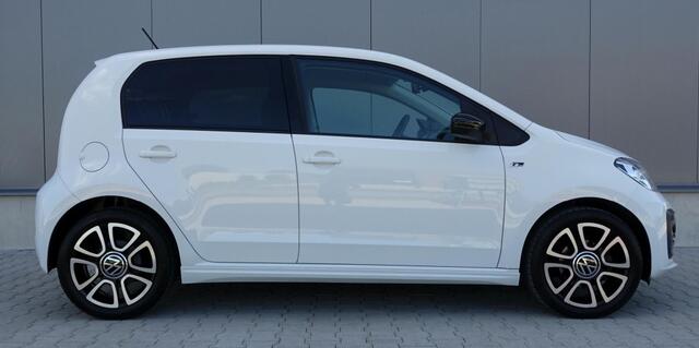 Volkswagen UP! 1.0i R-Line I NL-Auto I 100% dealer I 1e Eig. I Clima I Camera I Cruise I
