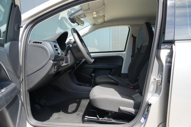 Volkswagen UP! 1.0 - Cruise - Camera - PDC - Bluetooth - DAB - Auto Clima - Rijklaar