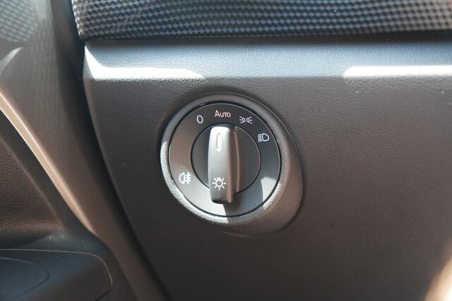 Volkswagen UP! 1.0 - Cruise - Camera - PDC - Bluetooth - DAB - Auto Clima - Rijklaar