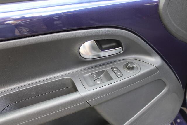 Volkswagen UP! 1.0 BMT Sound Stoelverwarming, Bluetooth, Garantie!