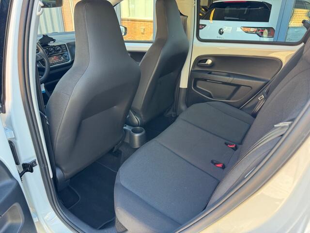 Volkswagen UP! 1.0 Move Up 5-drs Cruise Control DAB radio