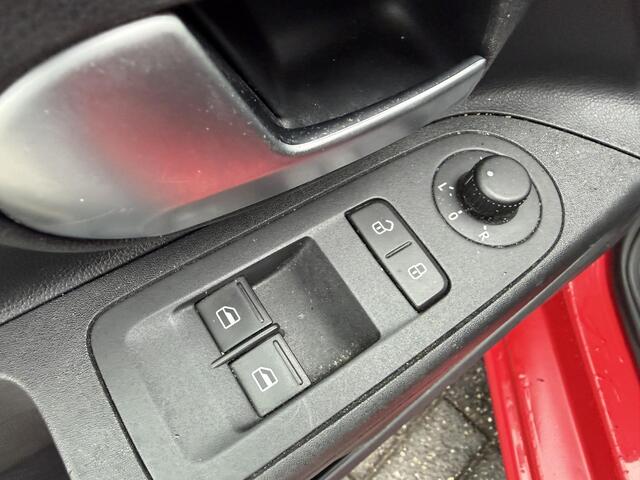 Volkswagen UP! 1.0 BMT up! beats | Climate Control | Parkeersensoren | 5 Deurs |