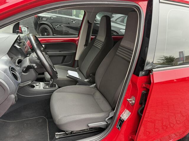 Volkswagen UP! 1.0 BMT up! beats | Climate Control | Parkeersensoren | 5 Deurs |