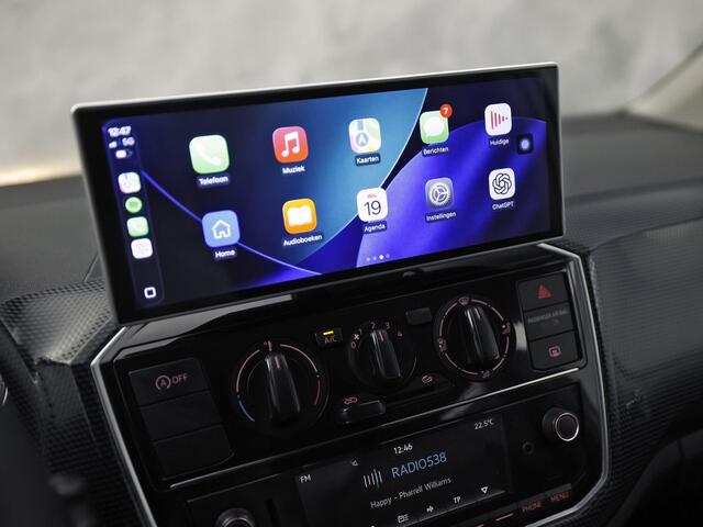 Volkswagen UP! 1.0 BMT Sport up! (NAVIGATIE, APPLE CARPLAY, GETINT GLAS, SPORTSTOELEN, ELEK RAMEN, NIEUWE APK)