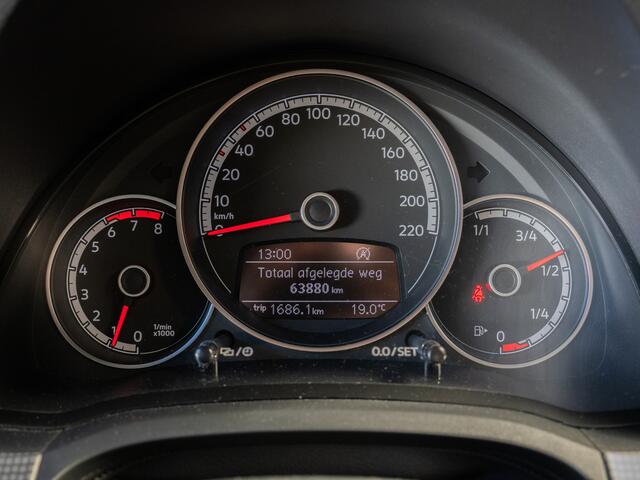 Volkswagen UP! 1.0 BMT high up! NL auto|pano|camera|cruise control|16 inch|Stoelverwarming|