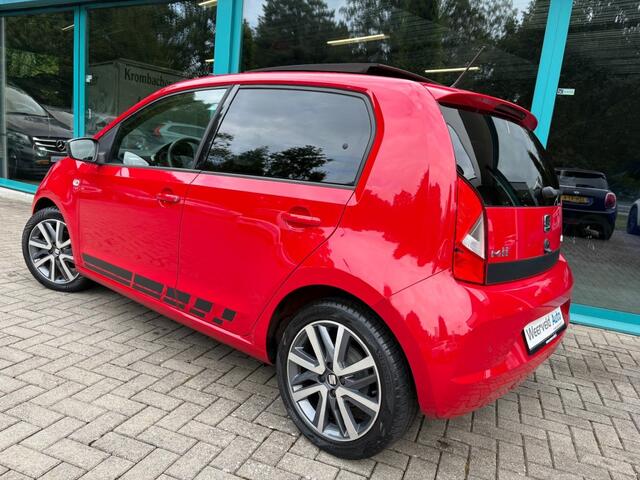 Volkswagen UP! 1.0 SPORT Panorama, Cruise, 16Inch, Beats Audio
