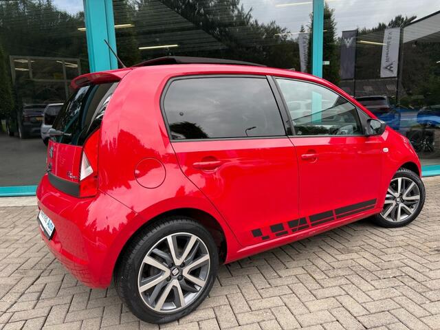 Volkswagen UP! 1.0 SPORT Panorama, Cruise, 16Inch, Beats Audio