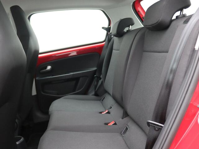 Volkswagen UP! 1.0 60PK Airco, Cruise Control, Achteruitrijcamera, Parkeersensoren achter, DAB+ Radio, Stoelverwarming