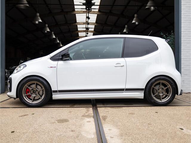Volkswagen UP! 1.0 TSI GTI *Beats | Cruise | Clima | Stoelverwarming | Camera | Sensoren | 15" | LED*