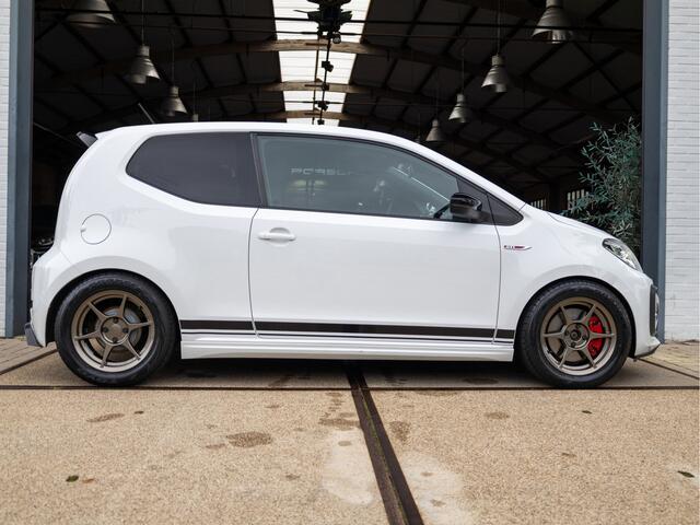 Volkswagen UP! 1.0 TSI GTI *Beats | Cruise | Clima | Stoelverwarming | Camera | Sensoren | 15" | LED*