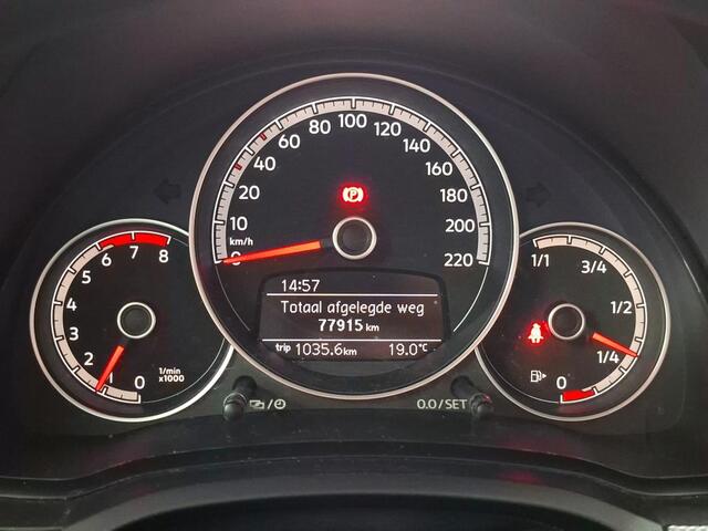 Volkswagen UP! 1.0 BMT move up! Executive / Airco / Bluetooth / Cruise control / el. raambediening voor / Metallic lak trans