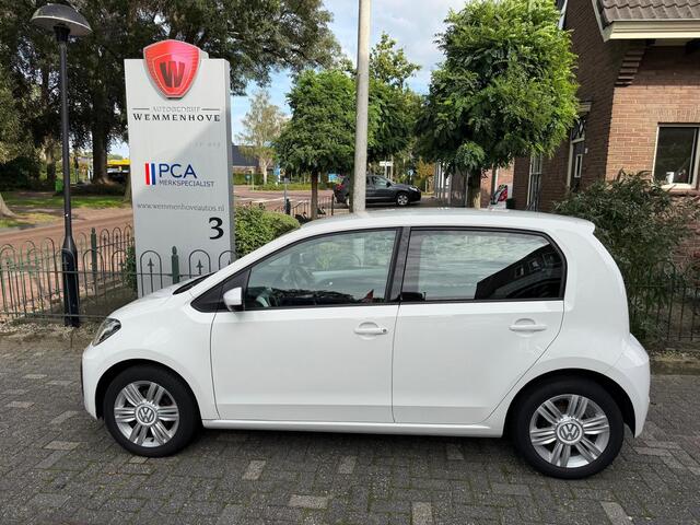 Volkswagen UP! 1.0 BMT high up!