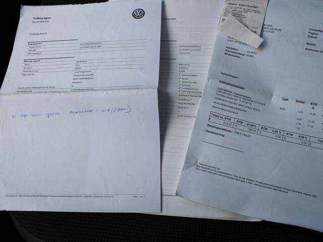 Volkswagen UP! 1.0 TSI BMT high up! | PANORAMSICH SCHUIFDAK | STOELVERWARMING | BEATS |