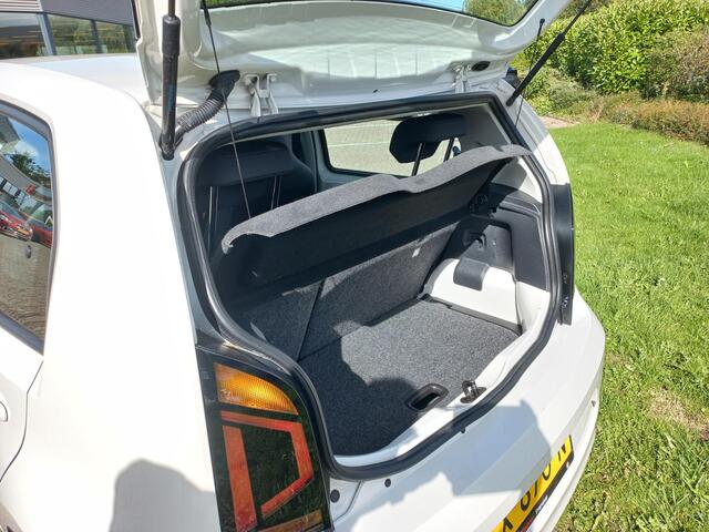Volkswagen UP! 1.0 BMT move up!