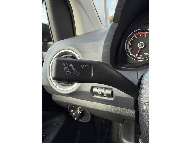 Volkswagen UP! 1.0 BMT up! SOUND!