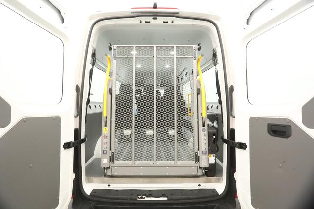 Volkswagen e-Crafter L3H3 Rolstoelbus | Rolstoellift | INCL BTW & BPM | 8 Persoons Airco Cruise Camera Carplay LED PDC