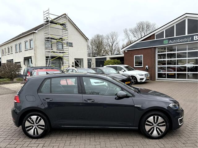 Volkswagen e-Golf E-DITION Warmtepomp, App Connect, Led