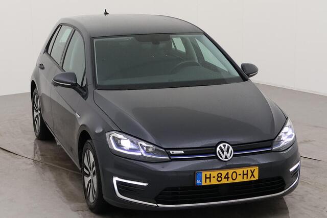 Volkswagen e-Golf 36kWh / 136pk E-DITION / Adaptive Cruise / Navigatie / LED