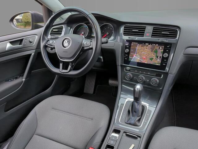 Volkswagen e-Golf 36kWh / 136pk E-DITION / Adaptive Cruise / Navigatie / LED