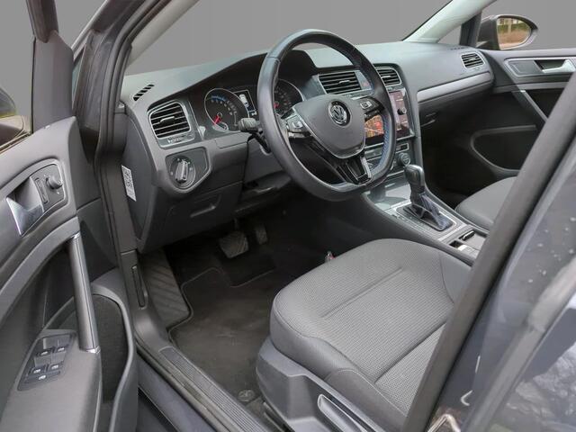 Volkswagen e-Golf 36kWh / 136pk E-DITION / Adaptive Cruise / Navigatie / LED