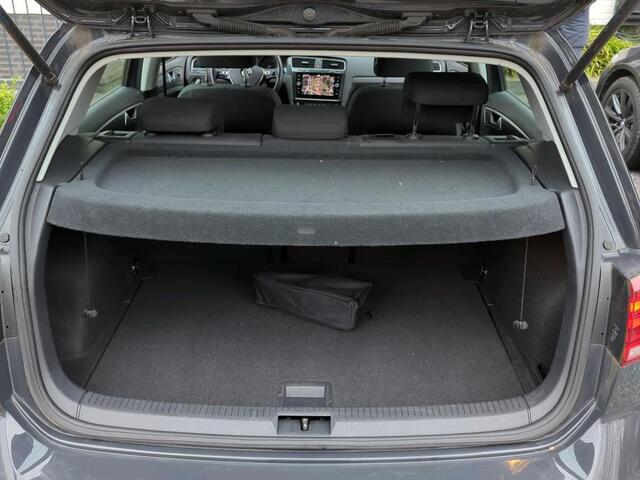 Volkswagen e-Golf 36kWh / 136pk E-DITION / Adaptive Cruise / Navigatie / LED