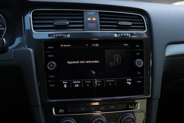 Volkswagen e-Golf | CAMERA | CRUISE | DYNAUDIO | NAVI | CLIMATE |