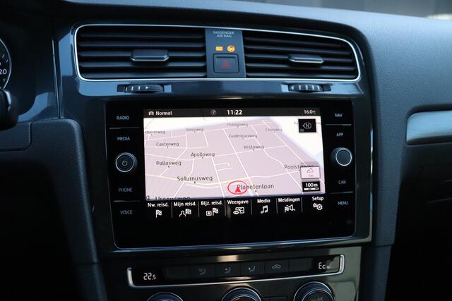 Volkswagen e-Golf | CAMERA | CRUISE | DYNAUDIO | NAVI | CLIMATE |