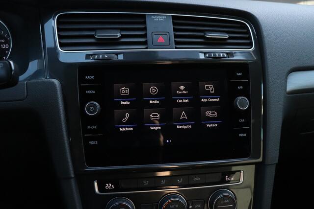 Volkswagen e-Golf | CAMERA | CRUISE | DYNAUDIO | NAVI | CLIMATE |